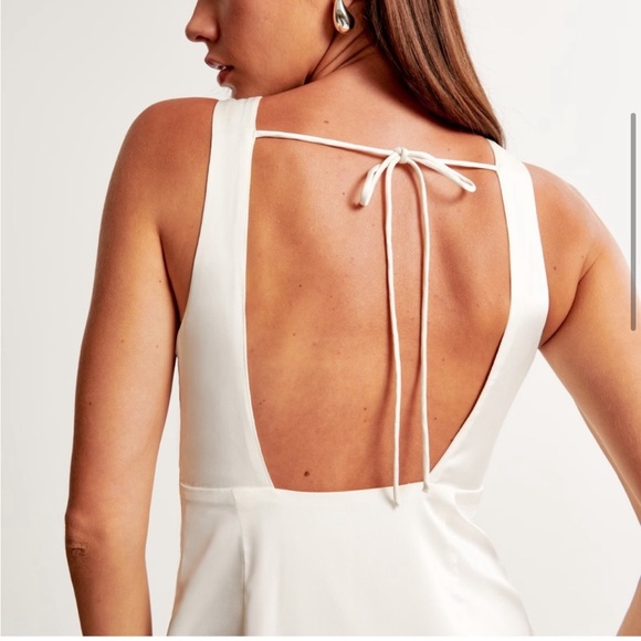 NWT Abercrombie & Fitch Draped Wrap Maxi Dress Satin Sleeveless Slit White L - Picture 3 of 12
